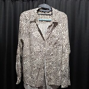 Velvet Heart Leopard Print Button Down Shirt Women Large Long Sleeve Roll Tab L